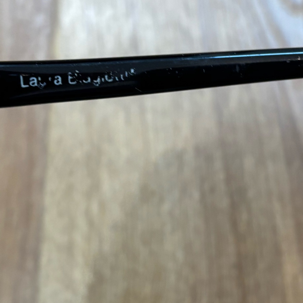 Laura Biagiotti Sunglasses - Picture 3 of 4
